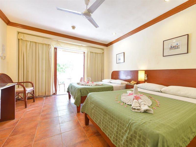 Hey Jude Resort Hotel Balabag  Екстер'єр фото