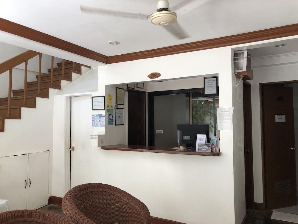 Hey Jude Resort Hotel Balabag  Екстер'єр фото