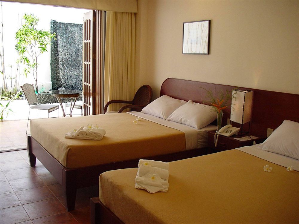 Hey Jude Resort Hotel Balabag  Екстер'єр фото