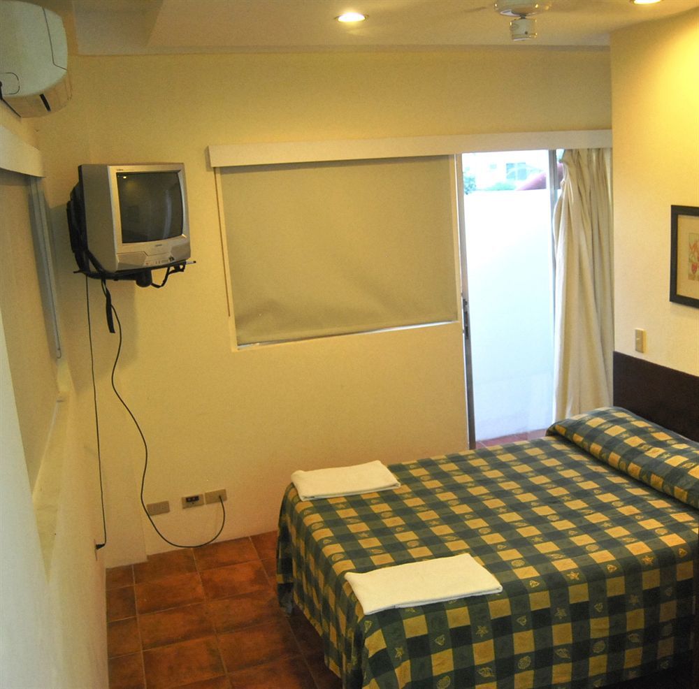 Hey Jude Resort Hotel Balabag  Екстер'єр фото