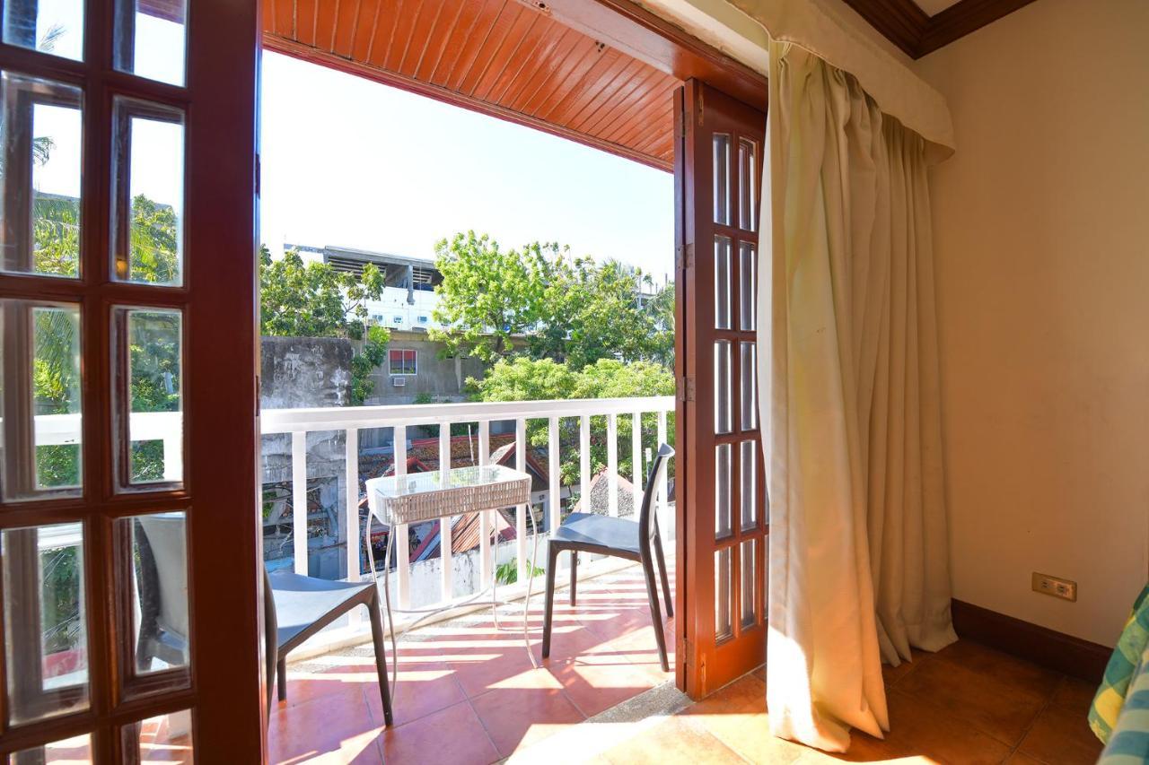 Hey Jude Resort Hotel Balabag  Екстер'єр фото