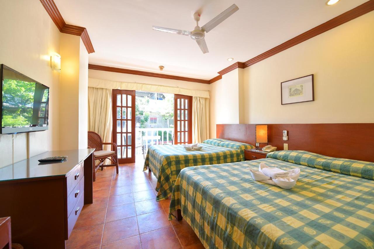 Hey Jude Resort Hotel Balabag  Екстер'єр фото